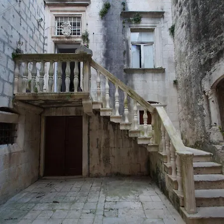 Guesthouse Old Town *